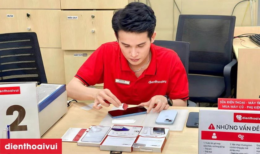Thay pin GENA mới cho máy